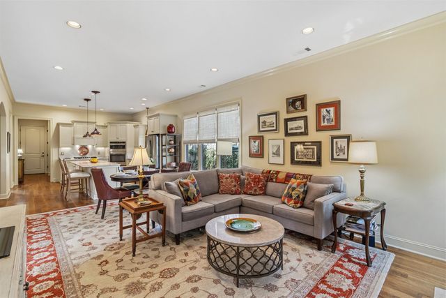 274 EASTLAND DR, Memphis, TN 38111