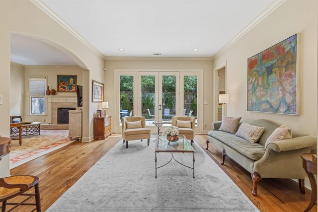 274 EASTLAND DR, Memphis, TN 38111