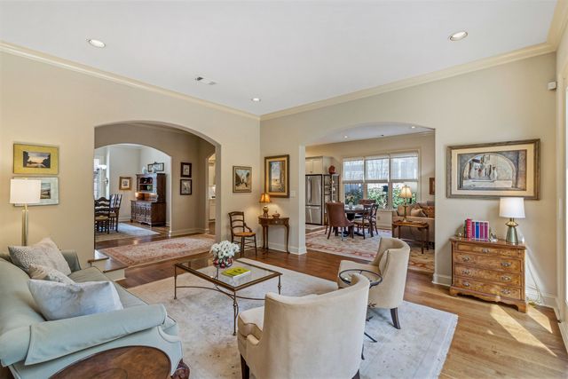 274 EASTLAND DR, Memphis, TN 38111