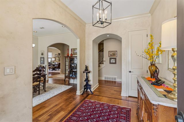 274 EASTLAND DR, Memphis, TN 38111