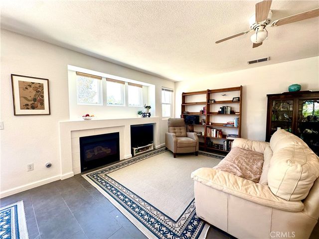 13366 Knollwood Drive, Corona, CA 92883