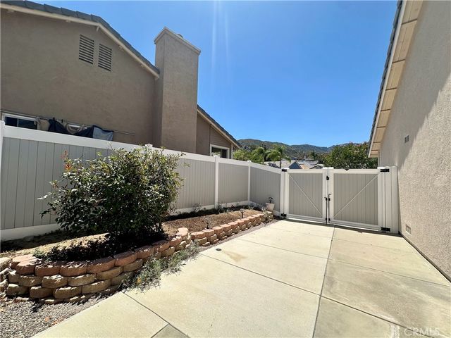 13366 Knollwood Drive, Corona, CA 92883