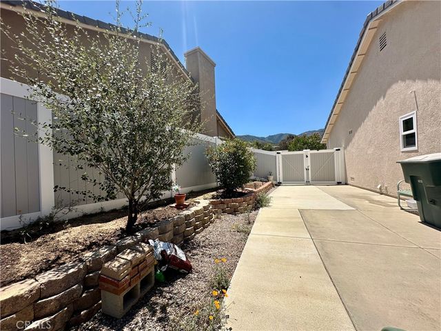 13366 Knollwood Drive, Corona, CA 92883