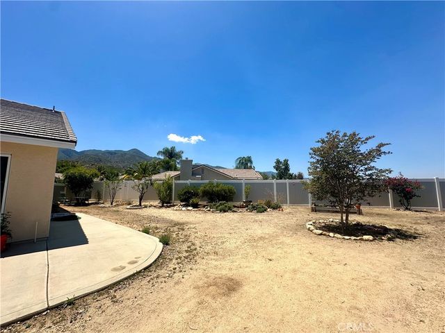 13366 Knollwood Drive, Corona, CA 92883