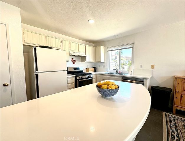 13366 Knollwood Drive, Corona, CA 92883