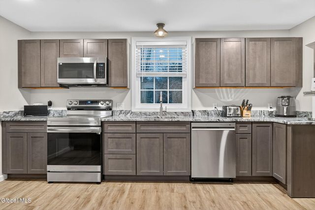 3 Anderson Road, Moreau, NY 12803