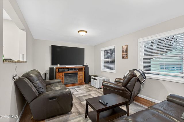 3 Anderson Road, Moreau, NY 12803