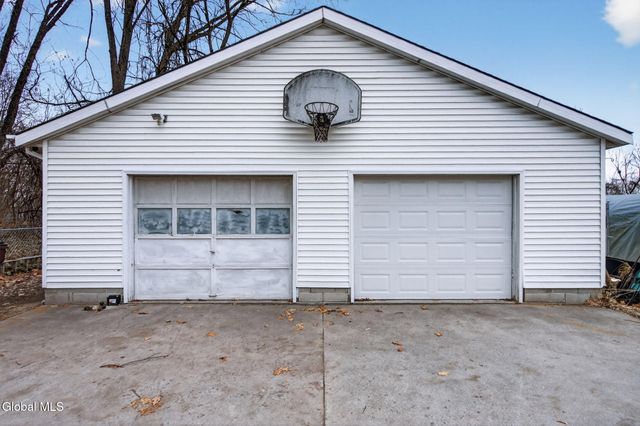 3 Anderson Road, Moreau, NY 12803