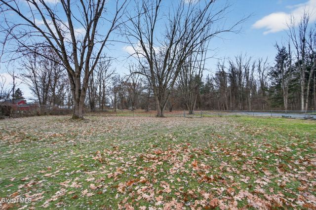 3 Anderson Road, Moreau, NY 12803