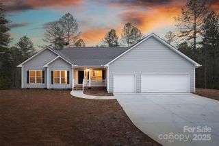1672 W Paradise Harbor Drive, Connelly Springs, NC 28612