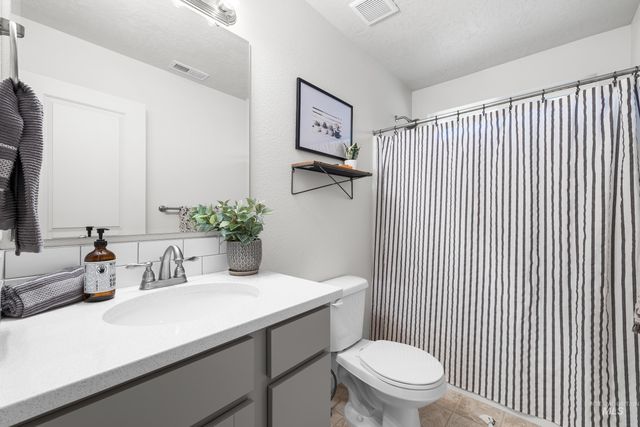 15100 N Fishing Creek Ave, Nampa, ID 83651