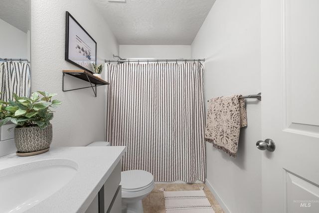 15100 N Fishing Creek Ave, Nampa, ID 83651