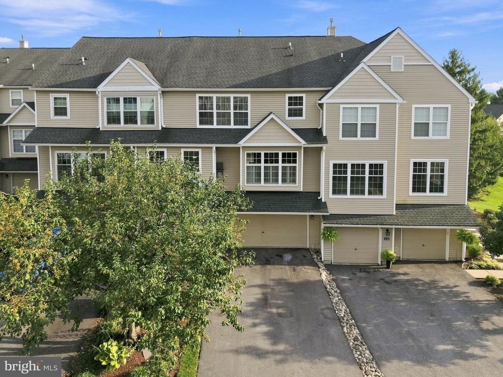 439 LAKE GEORGE CIR, WEST CHESTER, PA 19382 — photo 2