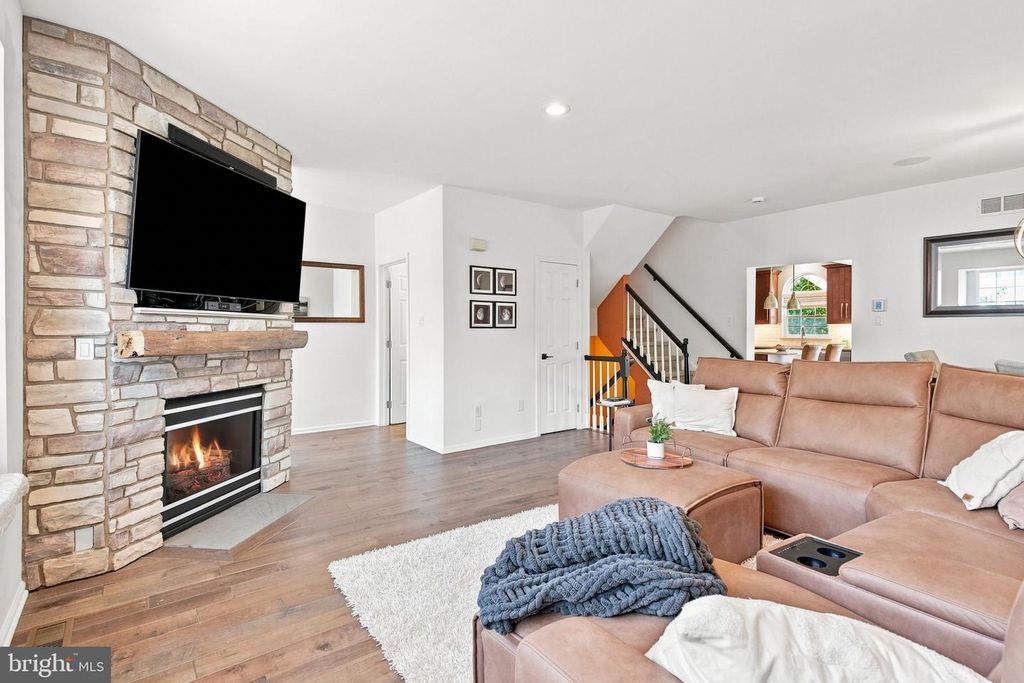 439 LAKE GEORGE CIR, WEST CHESTER, PA 19382 — photo 3