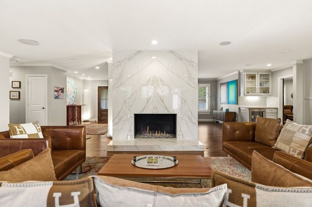 6015 Boca Raton Drive, Dallas, TX 75230