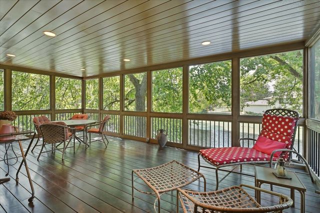 101 Ardmore Drive, Golden Valley, MN 55422