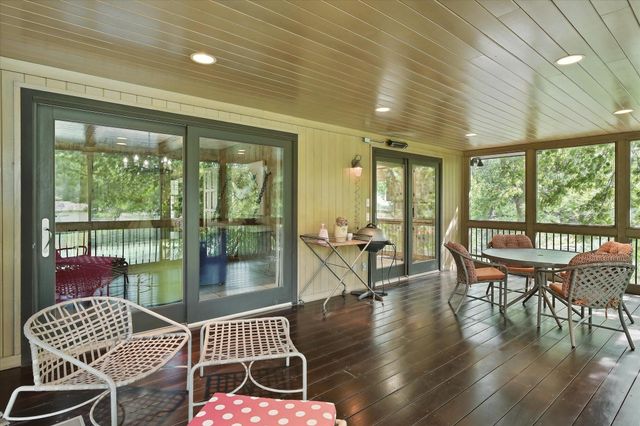 101 Ardmore Drive, Golden Valley, MN 55422