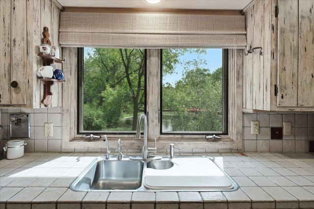 101 Ardmore Drive, Golden Valley, MN 55422