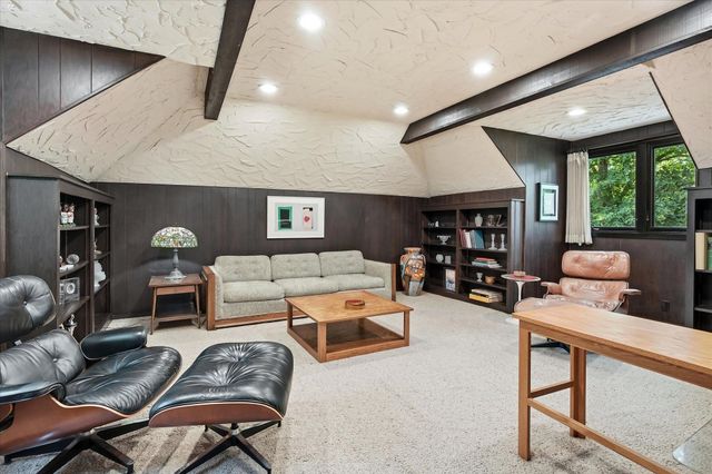 101 Ardmore Drive, Golden Valley, MN 55422