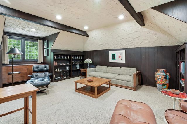 101 Ardmore Drive, Golden Valley, MN 55422