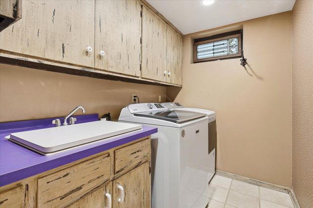 101 Ardmore Drive, Golden Valley, MN 55422