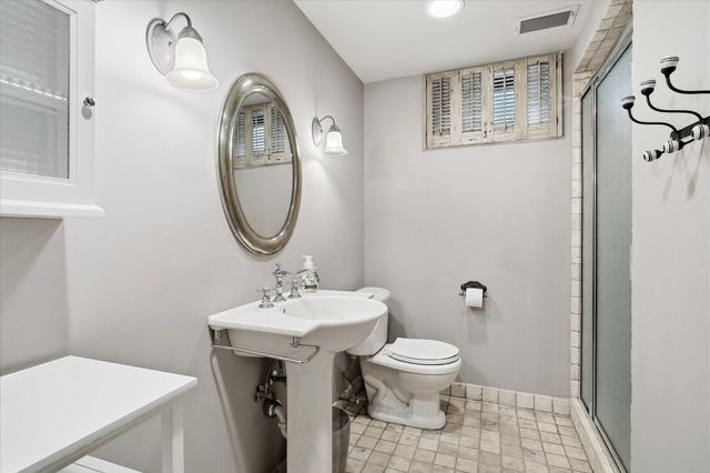 101 Ardmore Drive, Golden Valley, MN 55422