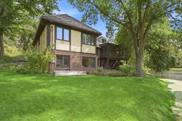 101 Ardmore Drive, Golden Valley, MN 55422
