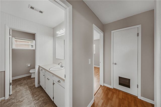 510 12th Street, Rogers, AR 72756