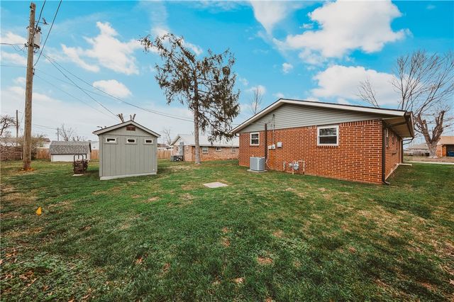 510 12th Street, Rogers, AR 72756