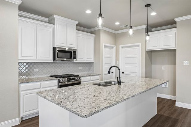 1045 Nighthawk Trail, Alvarado, TX 76009