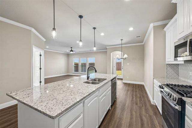 1045 Nighthawk Trail, Alvarado, TX 76009