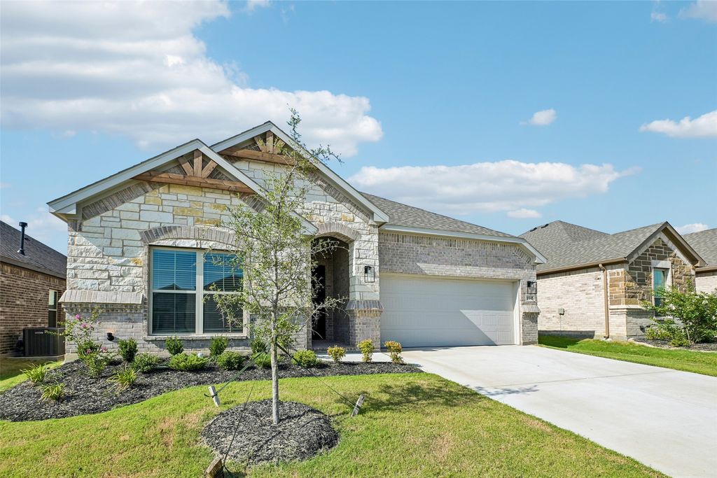 1045 Nighthawk Trail, Alvarado, TX 76009 — photo 3