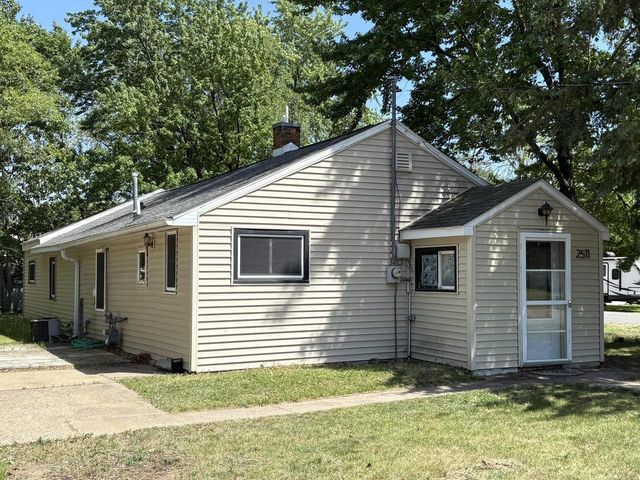 2511 CLIFF STREET, Wisconsin Rapids, WI 54494