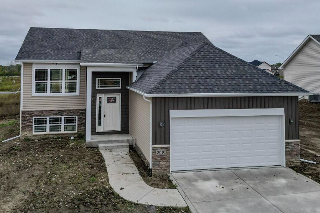 3010 W 84th Place, Merrillville, IN 46410