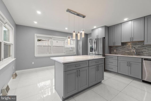 11405 GIFFORD AVE, Philadelphia, PA 19116