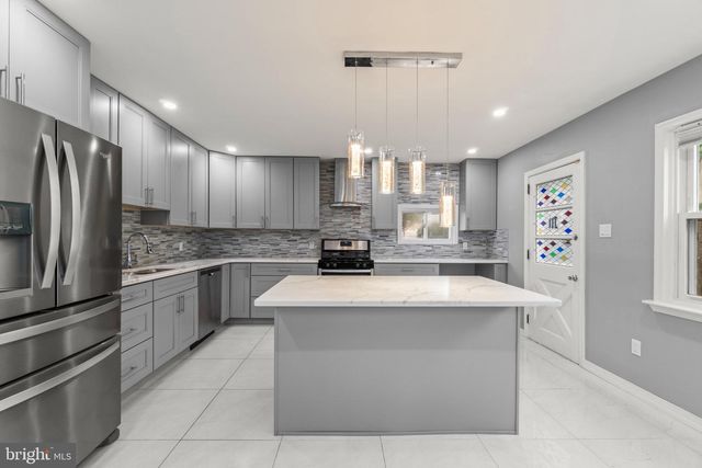 11405 GIFFORD AVE, Philadelphia, PA 19116