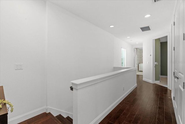 3203 W SANTIAGO STREET B, Tampa, FL 33629