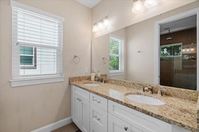 3203 W SANTIAGO STREET B, Tampa, FL 33629