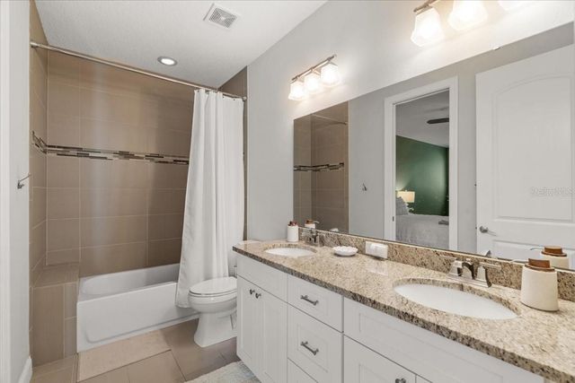 3203 W SANTIAGO STREET B, Tampa, FL 33629