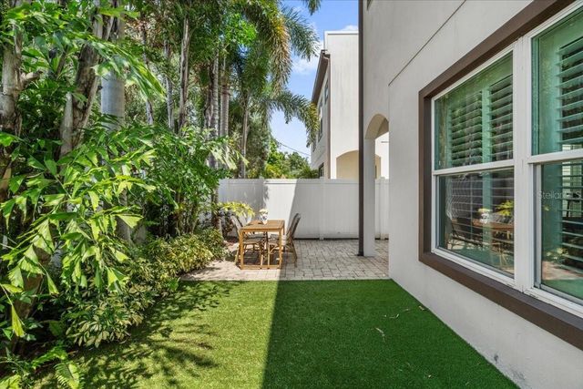 3203 W SANTIAGO STREET B, Tampa, FL 33629