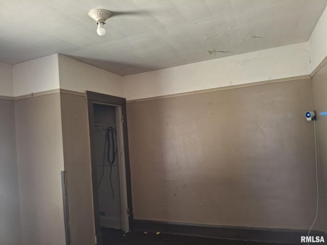 1415-1417 S GREENLAWN Avenue, Peoria, IL 61605