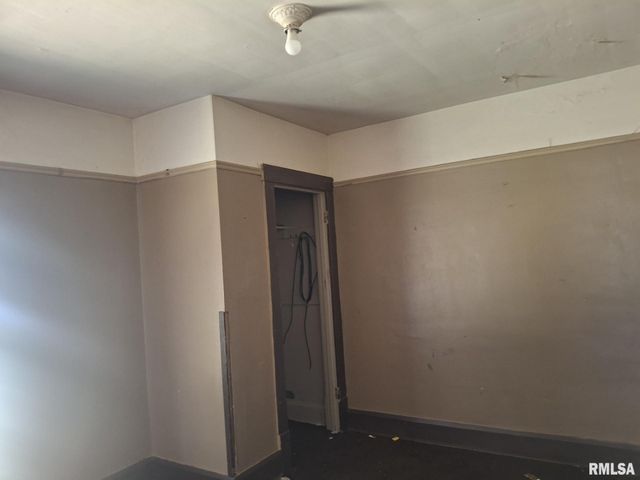 1415-1417 S GREENLAWN Avenue, Peoria, IL 61605