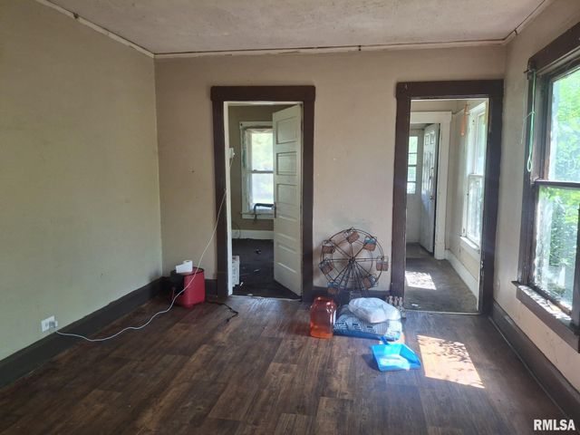 1415-1417 S GREENLAWN Avenue, Peoria, IL 61605