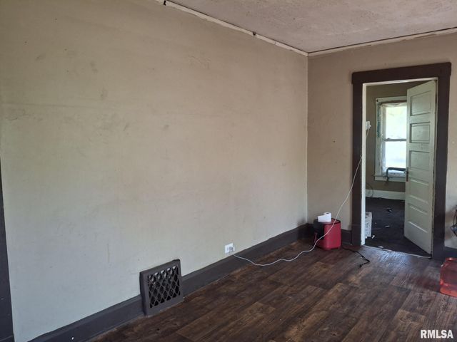 1415-1417 S GREENLAWN Avenue, Peoria, IL 61605