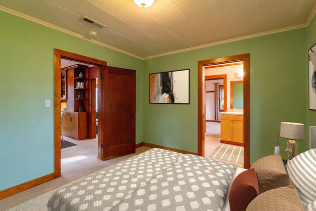 205 E Washington Avenue, Sisters, OR 97759