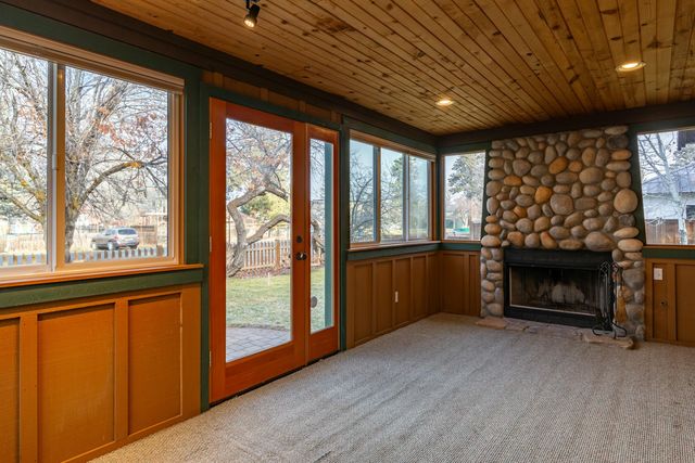 205 E Washington Avenue, Sisters, OR 97759