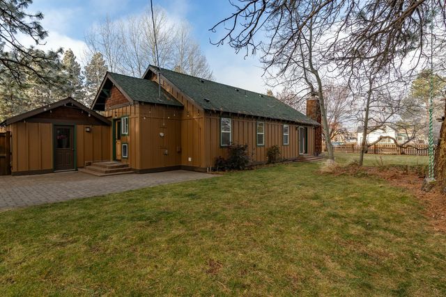 205 E Washington Avenue, Sisters, OR 97759