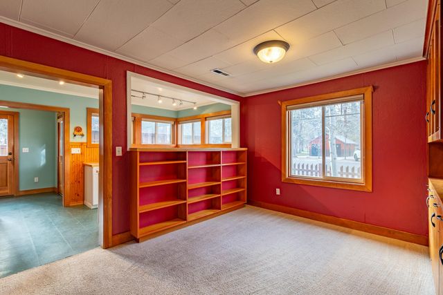 205 E Washington Avenue, Sisters, OR 97759