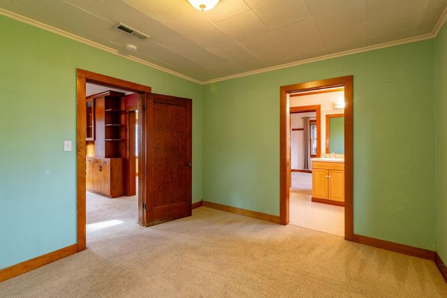 205 E Washington Avenue, Sisters, OR 97759