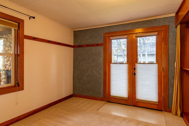205 E Washington Avenue, Sisters, OR 97759